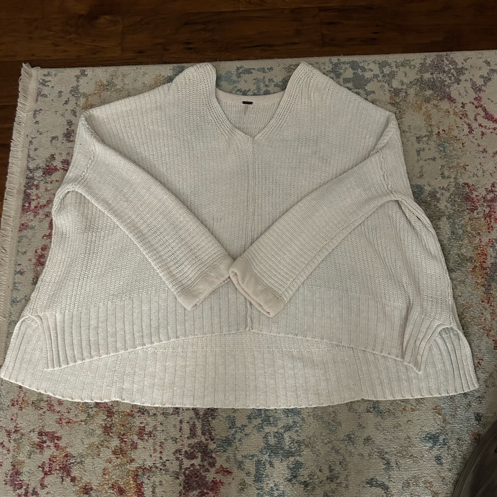 Free people sweater oversized !